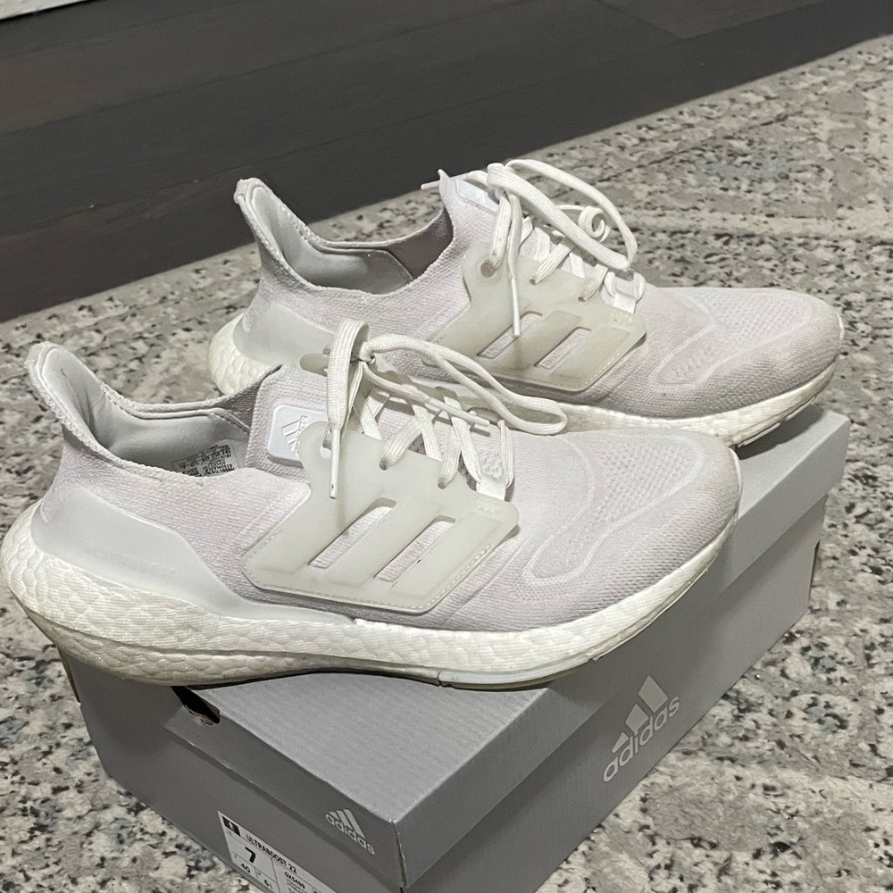 Ultraboost 22 size 7 men’s.